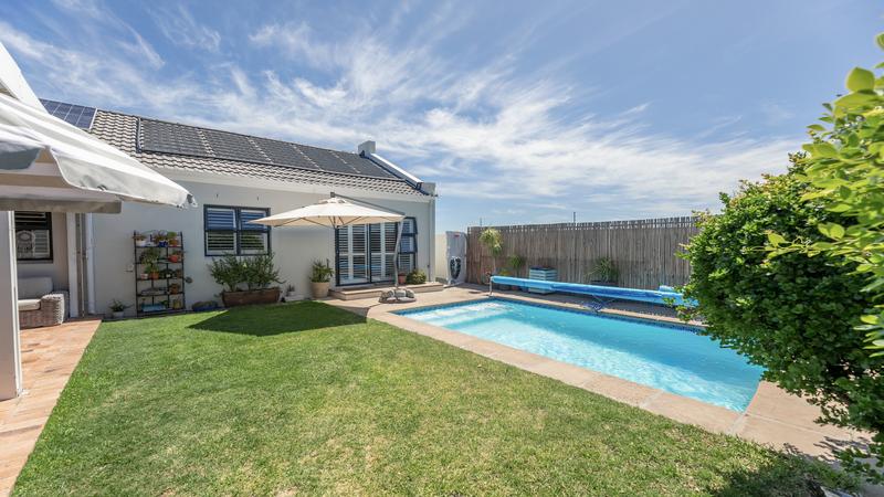 To Let 4 Bedroom Property for Rent in Sunningdale Western Cape